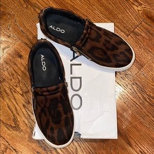 Leopard Print Slip On Women’s Shoes With Zippers